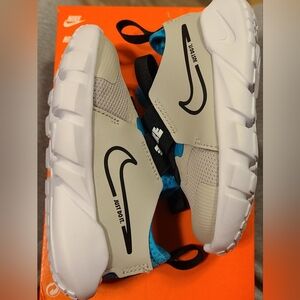 Nike Baby Walkers - Cream and Blue